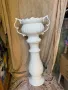 Порцеланова кашпа с колона, снимка 1