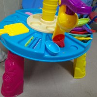 Маса за игра с пластелин и подарък, снимка 2 - Пластелини, моделини и пясъци - 39440715