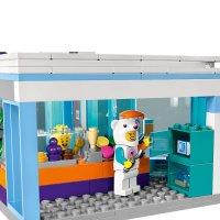 LEGO® City 60363 - Магазин за сладолед, снимка 7 - Конструктори - 42551879