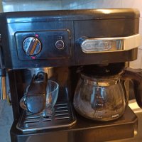 Кафемашина Делонги за еспресо и за шварц кафе, с ръкохватка с крема диск, кана, работи отлично , снимка 4 - Кафемашини - 40466773