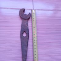 Стар гаечен ключ, снимка 2 - Антикварни и старинни предмети - 31930834