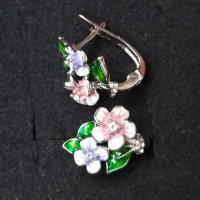 Уникални обеци с ръчно рисуван емайл и кристали - цветя, снимка 3 - Обеци - 29502556