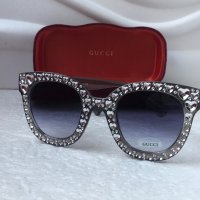 Gucci дамски слънчеви очила с камъни тип котка, снимка 10 - Слънчеви и диоптрични очила - 31091382