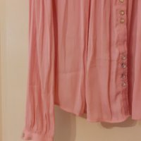 Елегантна розова риза с красиви копчета, снимка 3 - Ризи - 33998756