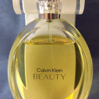 Calvin Klein BEAUTY EDP 100 ml, снимка 1 - Дамски парфюми - 44711162