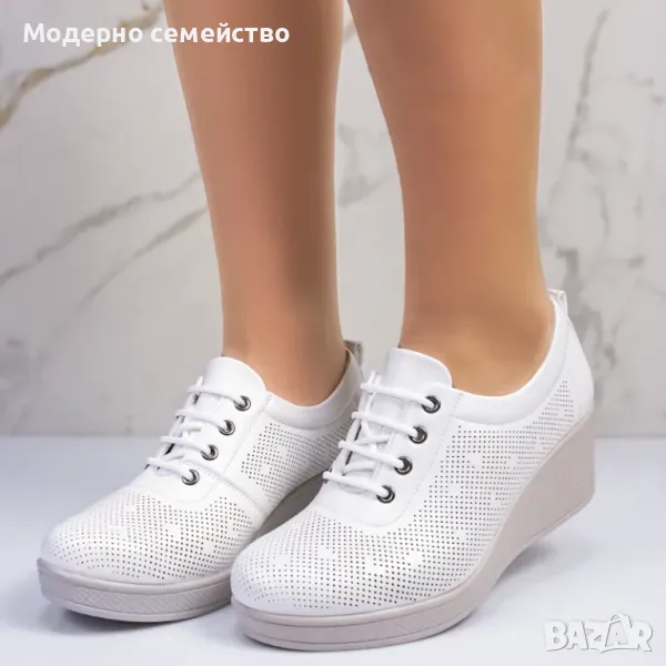 Дамски ежедневни обувки в бяло , снимка 1
