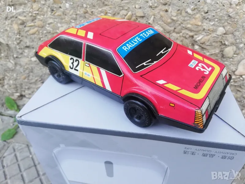 Метална кола 1:18, снимка 1