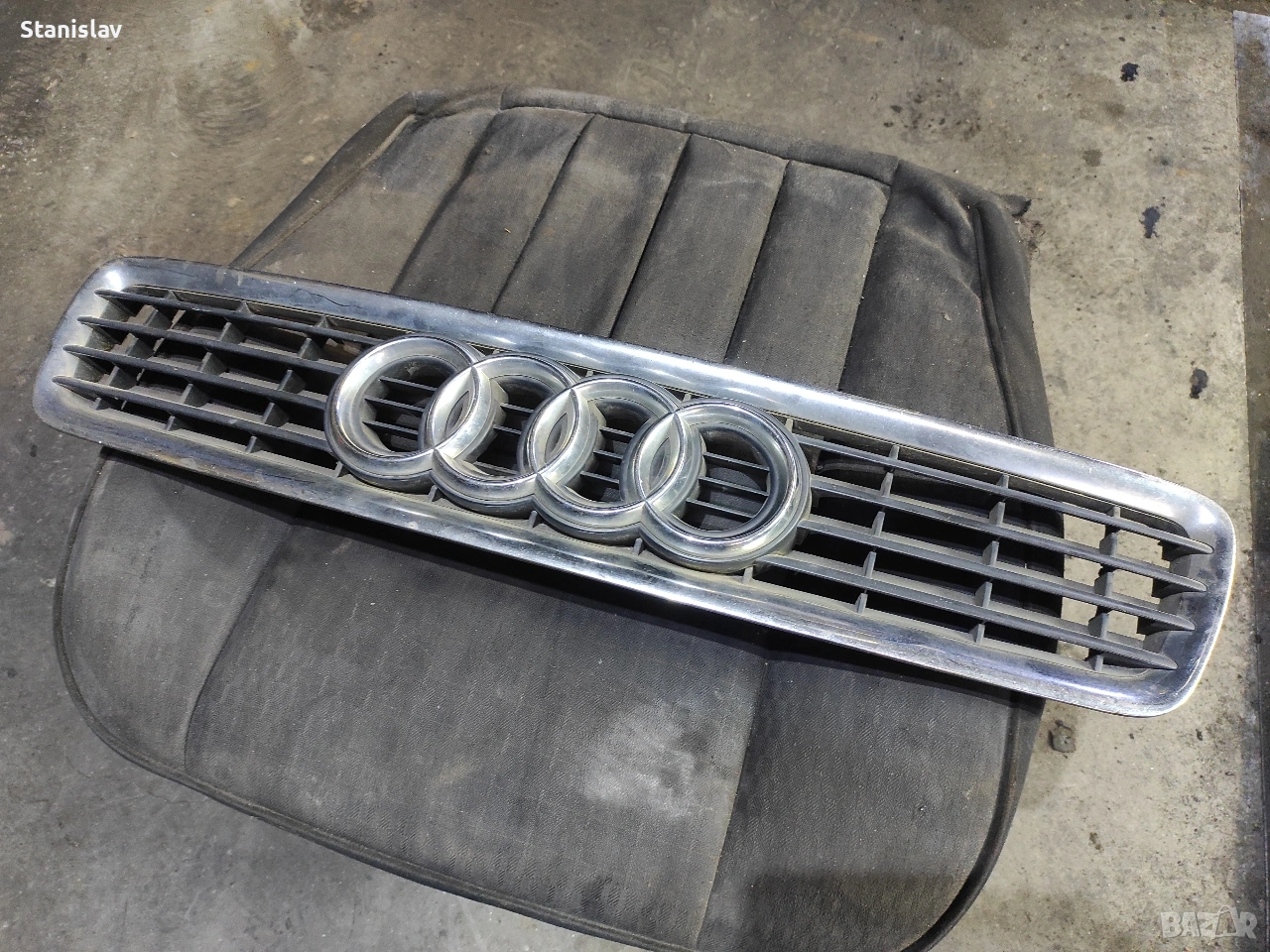 Оригинална предна решетка Ауди Audi B5 , снимка 1