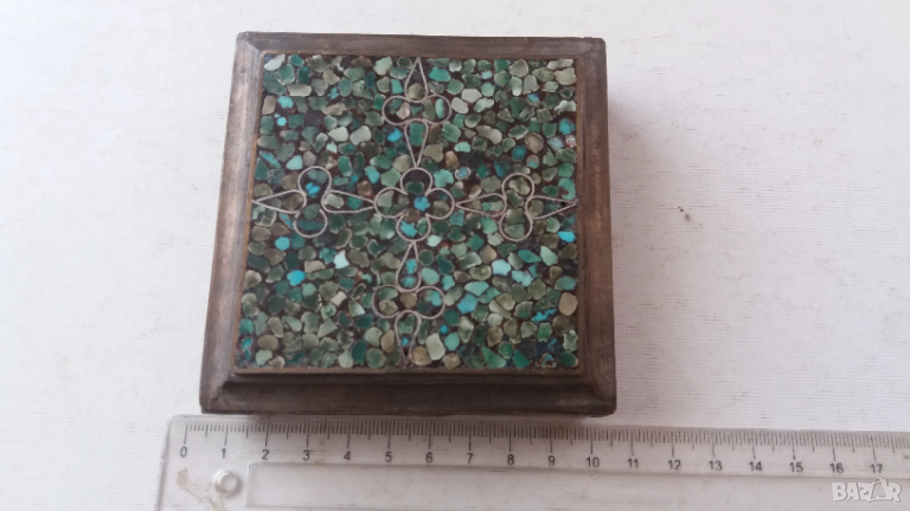 уникална посребрена кутия с камъни за бижута , снимка 1