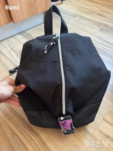 Страхотна  дамска спортно/елегантна раница !, снимка 1