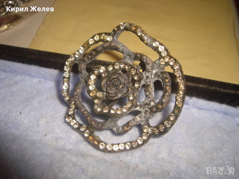 СТАРА АЖУРНА ФЛОРАЛНА ВИНТИДЖ КРИСТАЛНА МЕТАЛНА БРОШКА 14371, снимка 1