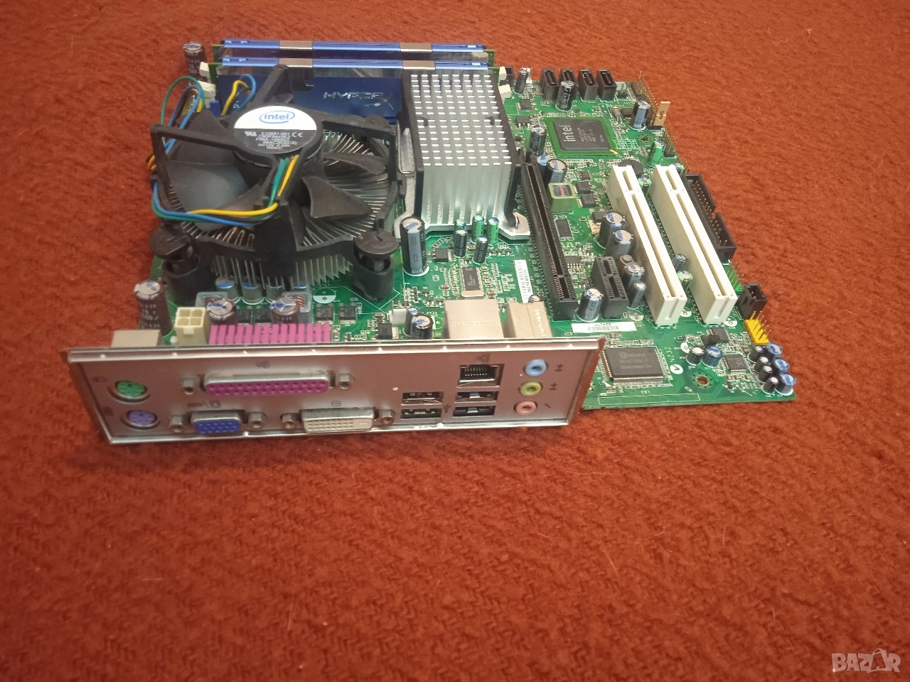 Дъно Интел процесор и памет 4Гб , снимка 1