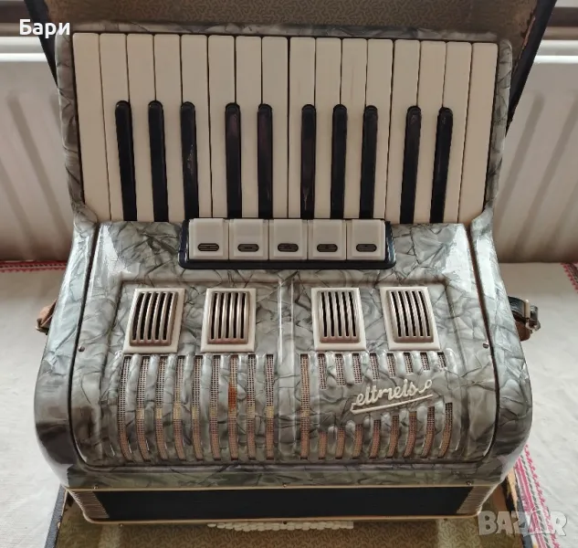 Акордеон WELTMEISTER 40баса, снимка 1