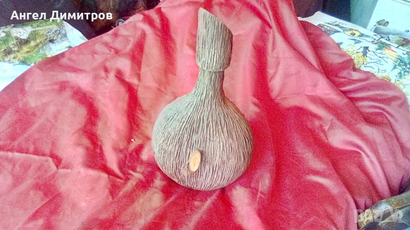 Стара бутилка в дървен обков , снимка 1