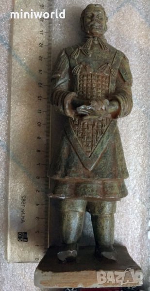 фигурка на Китайски войн от Теракотената Армия 19 см, от смола, снимка 1
