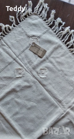 Нова квадратна ленена покривка за маса, 1м/1м, снимка 4 - Покривки за маси - 53342015