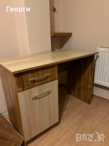 Продавам използвано бюро 