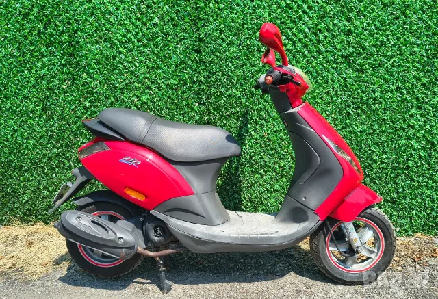 Piaggio Zip - (ТОП)(РЕАЛНИ КИЛОМЕТРИ)(ГОДИШНА ГРАЖДАНСКА), снимка 2 - Мотоциклети и мототехника - 55902993