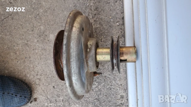 Механичен съединител за тракторна косачка