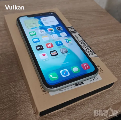 iPhone 11 128GB (Green) + Пълен комплект (Калъфи, Протектор, Кабел), снимка 2 - Apple iPhone - 56272387