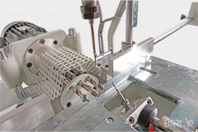 Копир фреза, дупчене на трите отвора за дръжка и водоотливни канали OZGENC OMRM 118, снимка 2 - Други машини и части - 30528071