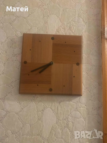 Стилен часовник от дърво* Стенен* Работи точно, снимка 3 - Стенни часовници - 52666222