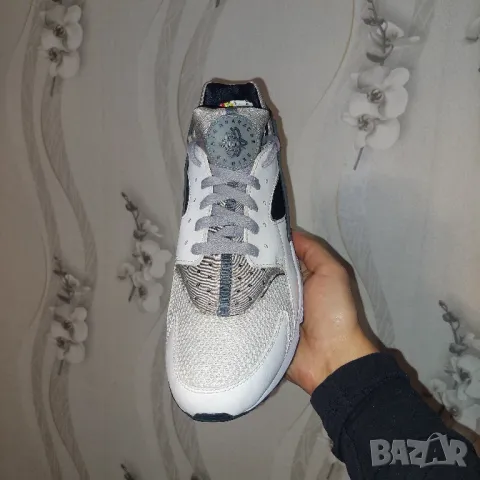 оригинални маратонки Nike Air Huarache  номер 45 ,5-46, снимка 17 - Маратонки - 47473022