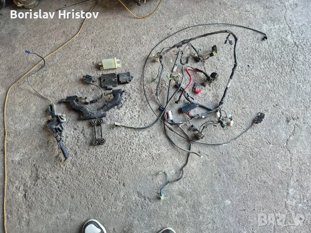 Части за Yamaha versity 300, снимка 2 - Части - 56426130