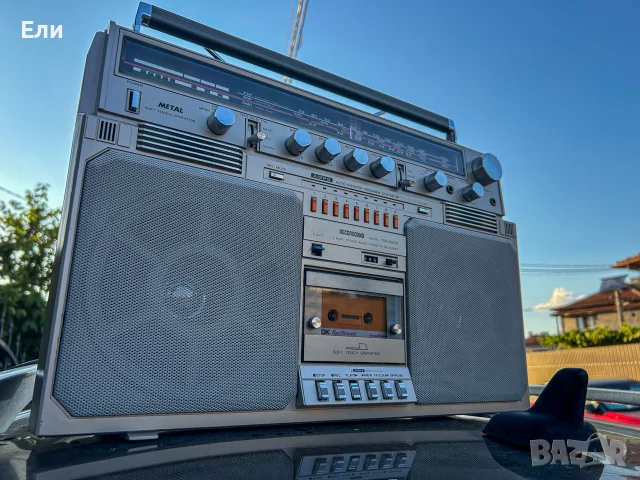 Ретро винтидж касетофон Deccasound TRR-4900S.