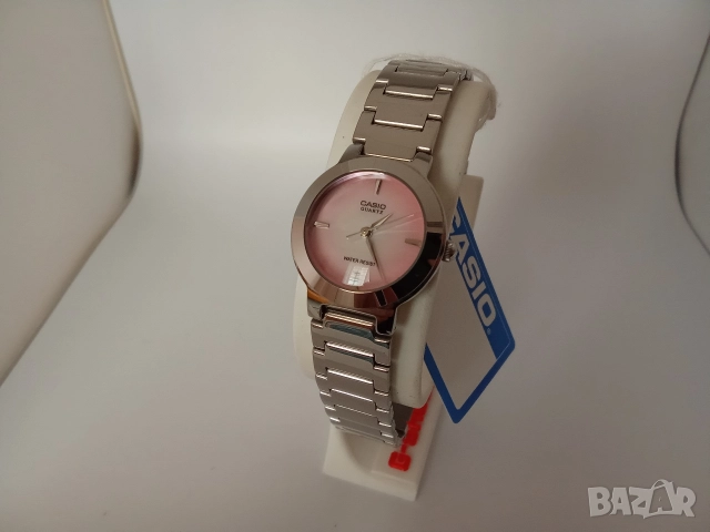 Casio Дамски часовник стоманен