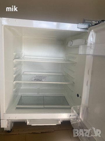 Малък хладилник за пълно вграждане 82 см, снимка 4 - Хладилници - 42327068