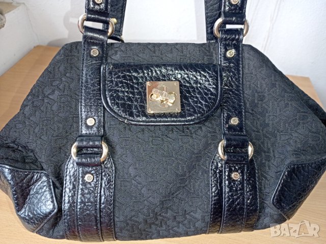 Черна чанта DKNY , снимка 4 - Чанти - 40448645