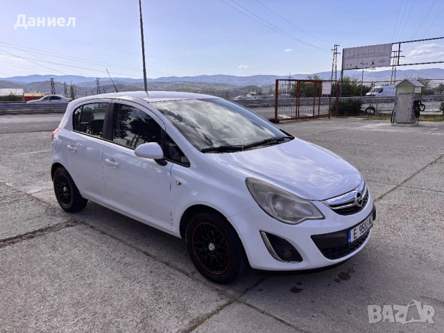 Опел Корса Д 1.2 газ бензин 2013 