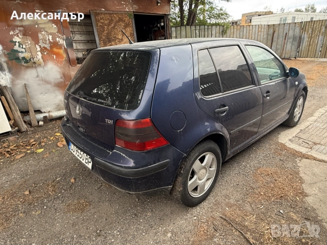 VW Golf 1.9 TDI (110hp), снимка 7 - Автомобили и джипове - 52920633