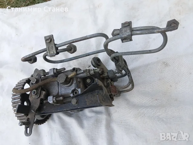 Горивна помпа ГНП Bosch 068130107J , снимка 2 - Части - 55790422