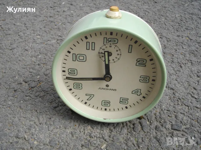 КОЛЕКЦИОНЕРСКИ БУДИЛНИК JUNGHANS , снимка 1