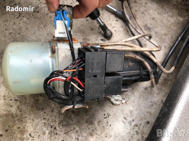 Усилвател, гюрук, ролбари, задно стъкло и моторче, помпа гюрук Ауди ТТ 8N, , снимка 18 - Части - 44338381