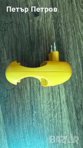 Компактно зарядно за батерии Varta , снимка 3 - Друга електроника - 51122046