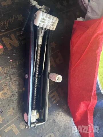 крик за мерцедес нов неизползван оригинален за лек автомобил, снимка 3 - Части - 50369647