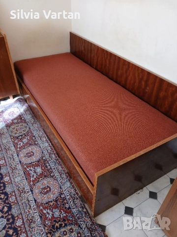 Единично легло