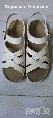 Сандали в светло бежово 