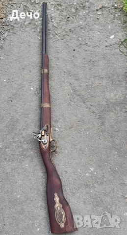 Много Красива Реплика на кремъчна пушка джапане в добро състояние 1.10м дълга работещ механизъм