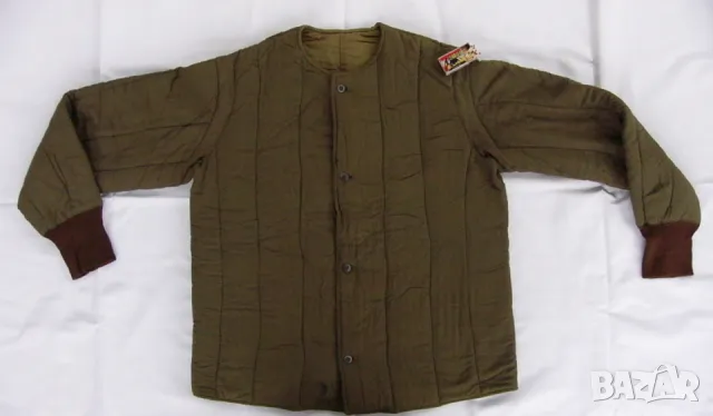 Оригинал ČSSR Чешка Военна ВАТЕНКА размер “M“ Армейско Зимно Яке Вата УНИКАТ 1962 г. Колекция БАРТЕР, снимка 2 - Антикварни и старинни предмети - 49364168