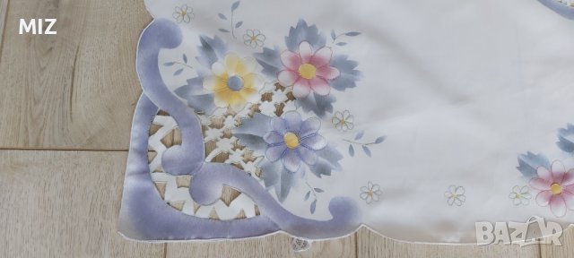 РЯЗАНА БРОДЕРИЯ Покривки,тишлайфери, снимка 5 - Покривки за маси - 37447966