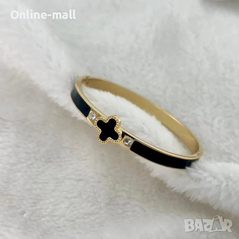 Луксозна дамска гривна с детелини в стил Van Cleef – черна или бяла, снимка 3 - Гривни - 52425112