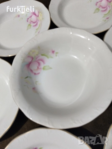 Български порцелан със златен кант , снимка 5 - Сервизи - 52354436