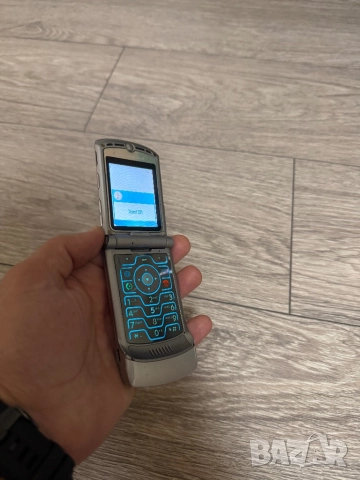 Motorola v3 Silver V3 Сив, снимка 3 - Motorola - 52381381