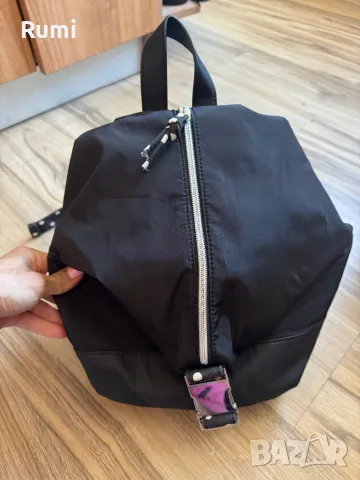 Страхотна  дамска спортно/елегантна раница !, снимка 1