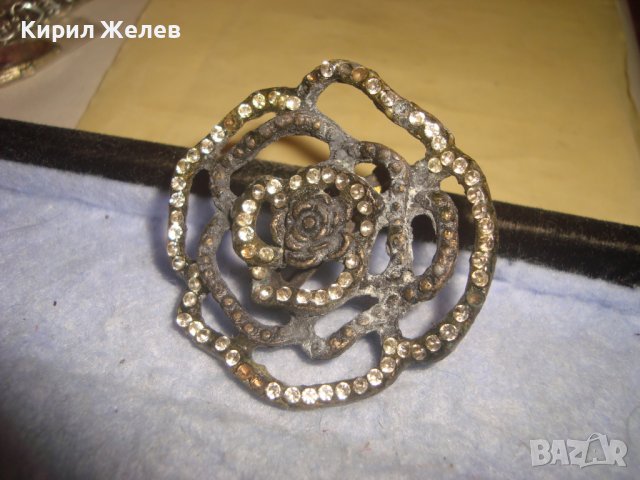 СТАРА АЖУРНА ФЛОРАЛНА ВИНТИДЖ КРИСТАЛНА МЕТАЛНА БРОШКА 14371