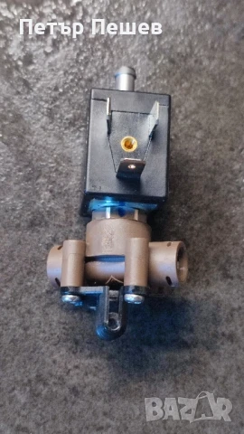 3-way solenoid valve 0-15bar /230V Трипътен Соленоид Магнет вентил, снимка 3 - Кафемашини - 51239533